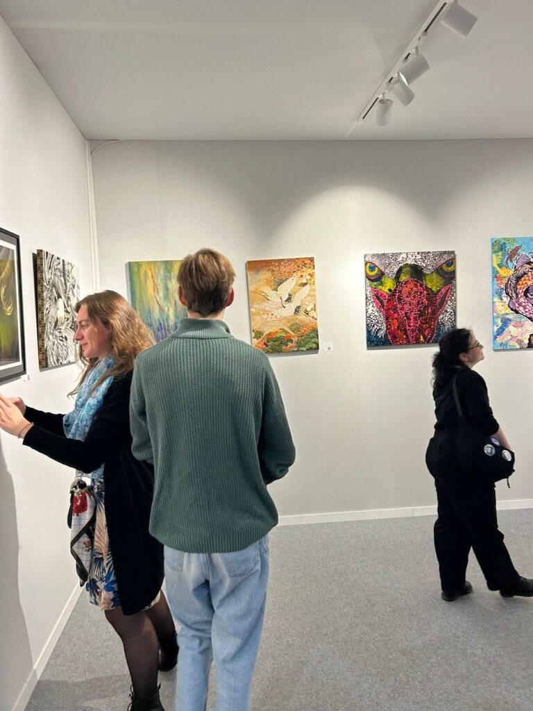 fb27215c-118d-445d-9f06-5f237341761d