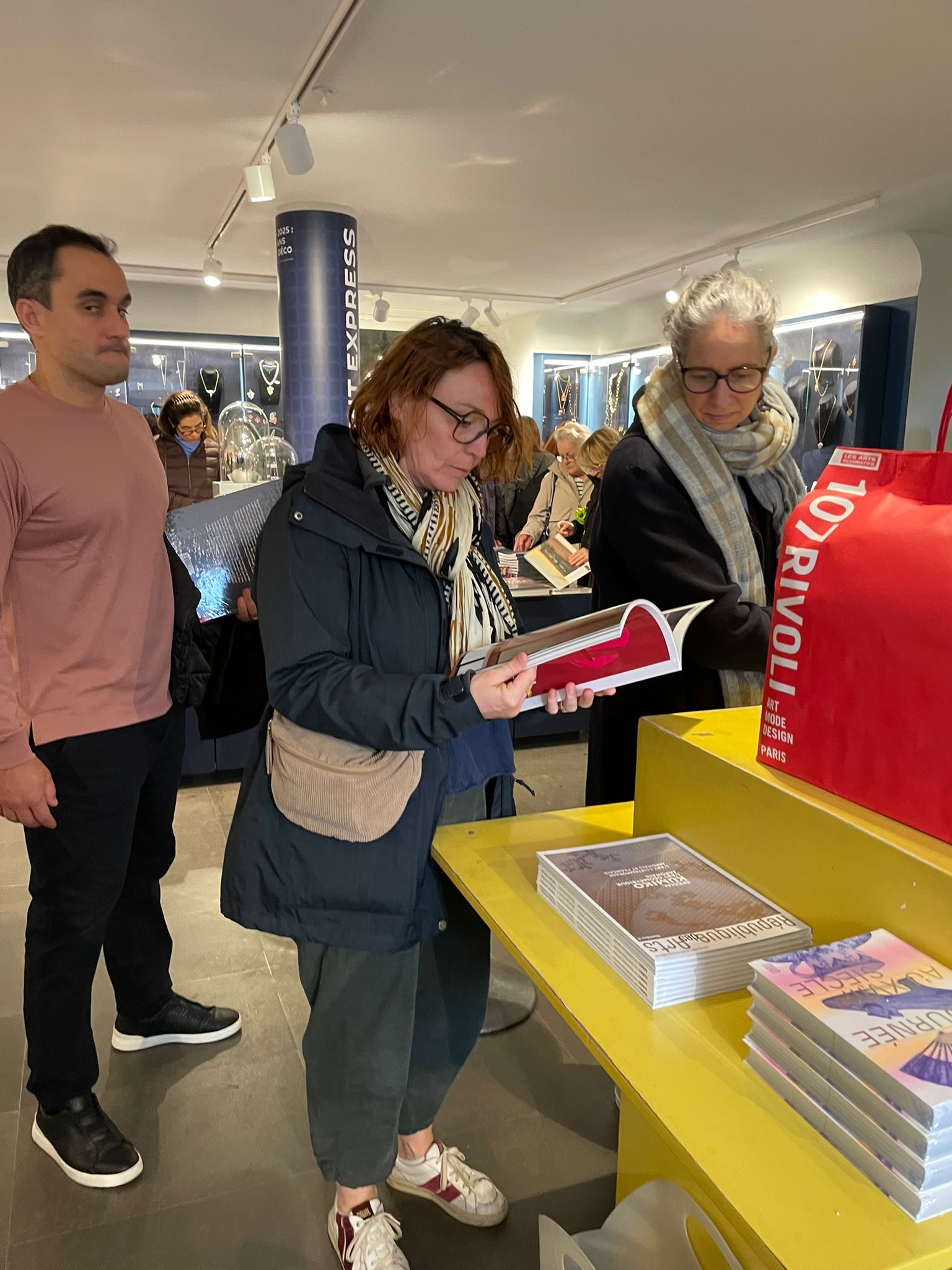 b81f08f6-2c4d-42f7-83d1-8fe3cdf08d38